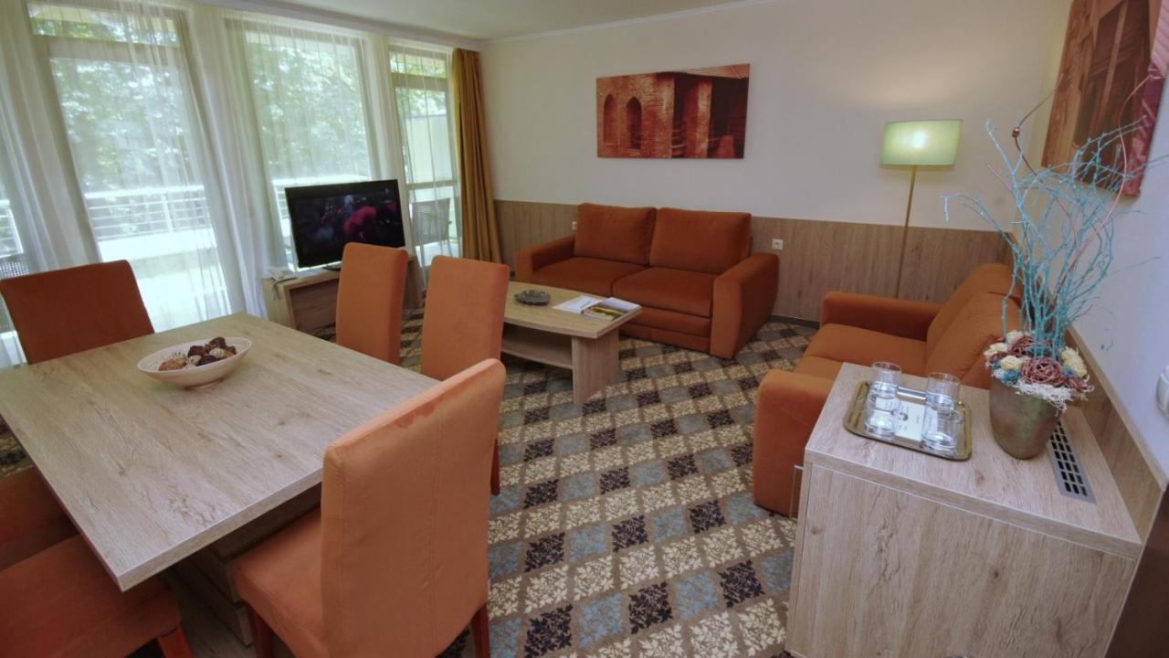 Wellness Hotel ギュラ エクステリア 写真