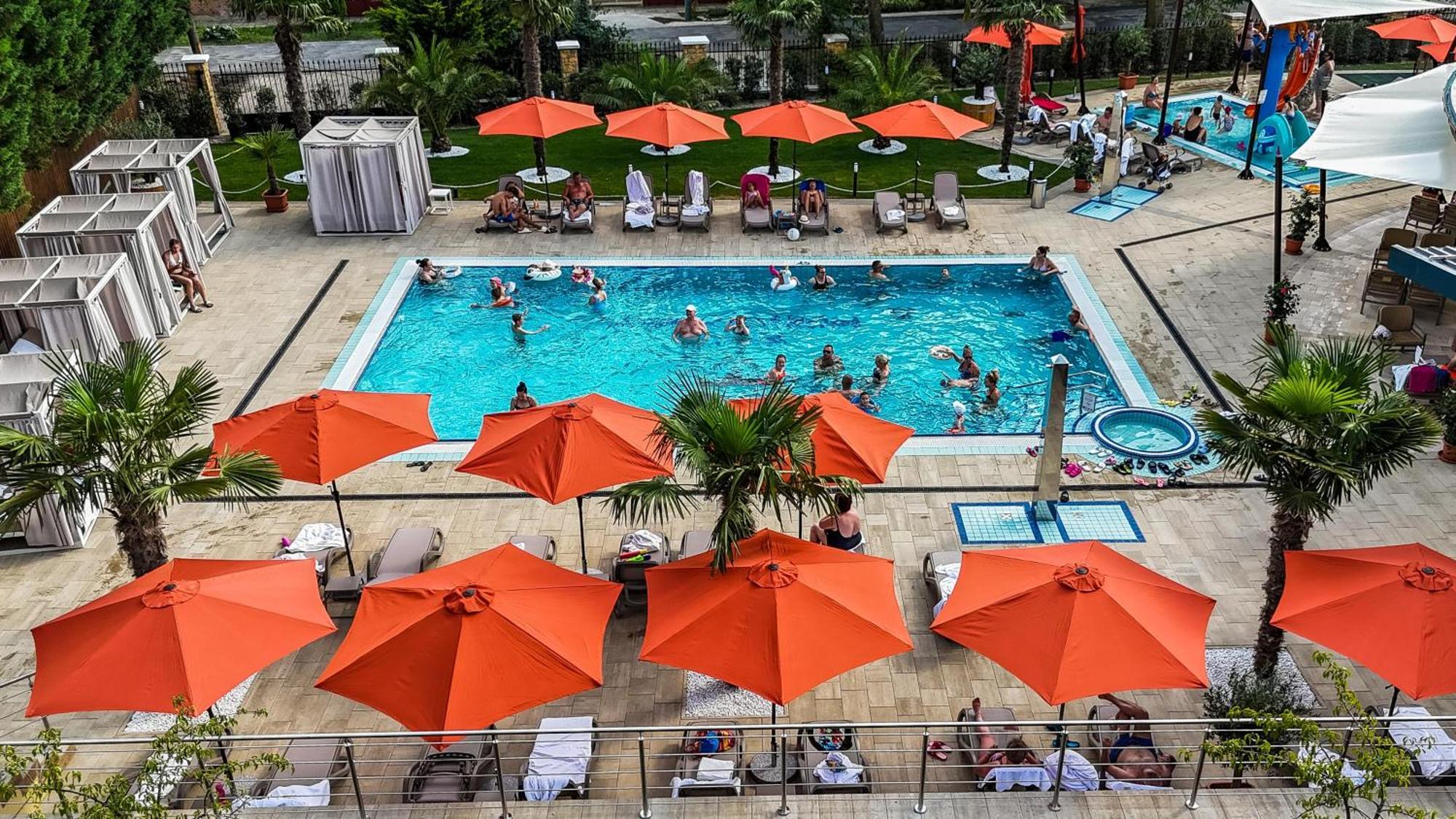 Wellness Hotel ギュラ エクステリア 写真