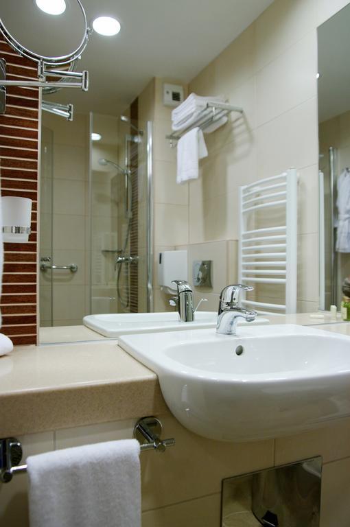 Wellness Hotel ギュラ 部屋 写真